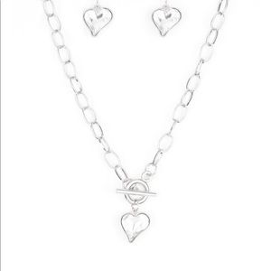 Paparazzi heart necklace
